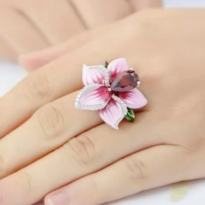 NWT Pretty pink and red topaz flower ring size 7